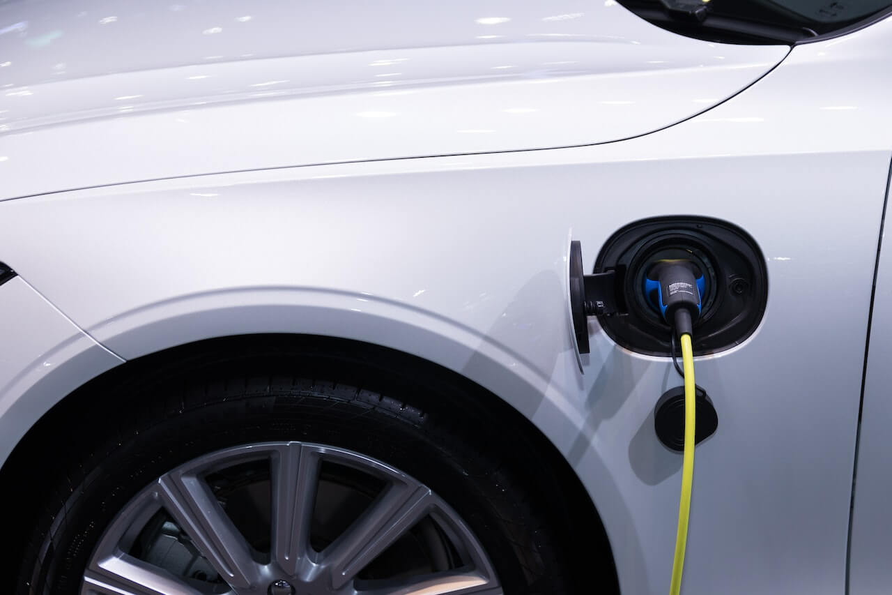 <strong>Designing Electric Cars and Ensuring Their Safety</strong>